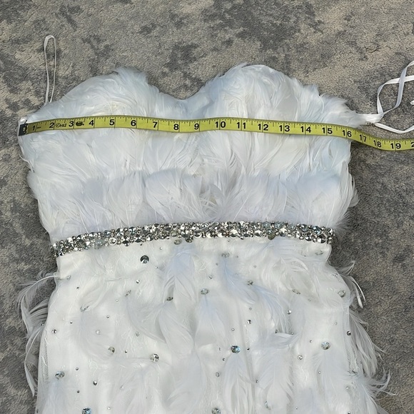 NWT Mac Duggal White Feather Rhinestone Sweetheart Strapless Gown Dress Wedding - Picture 13 of 17